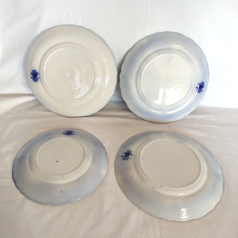 Wedgwood Roma antik Royal Semi Porslin, 4 tallrikar England 1800tal flytande blå