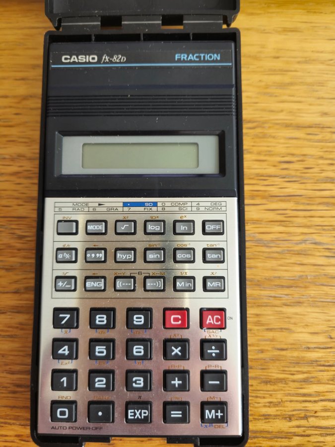 Casio fx-82D (fraktion) - Miniräknare