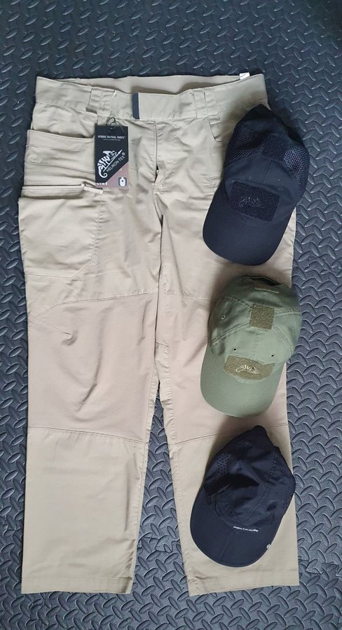 Helikon khaki byxor storlek L/SHORT