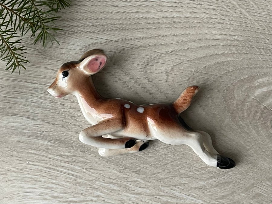 Rådjur / ren i porslin - Rudolf - Gammal - Import - vintage figurin - Bambi