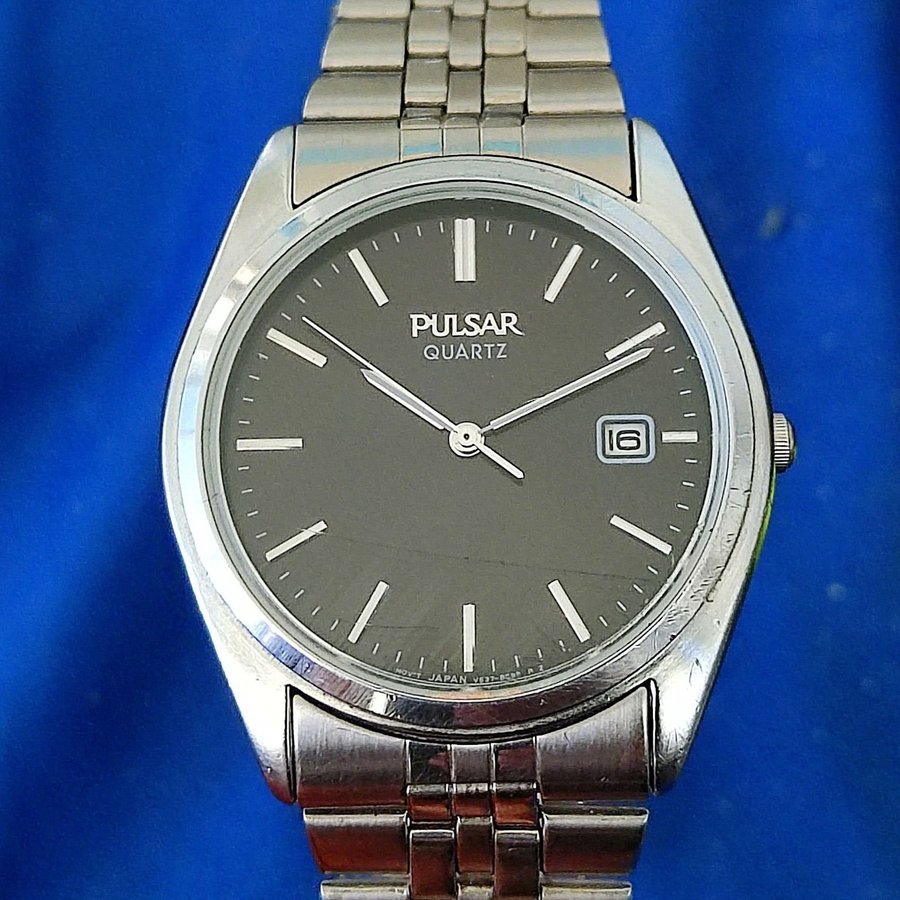 Vintage classic pulsar quartz 1983