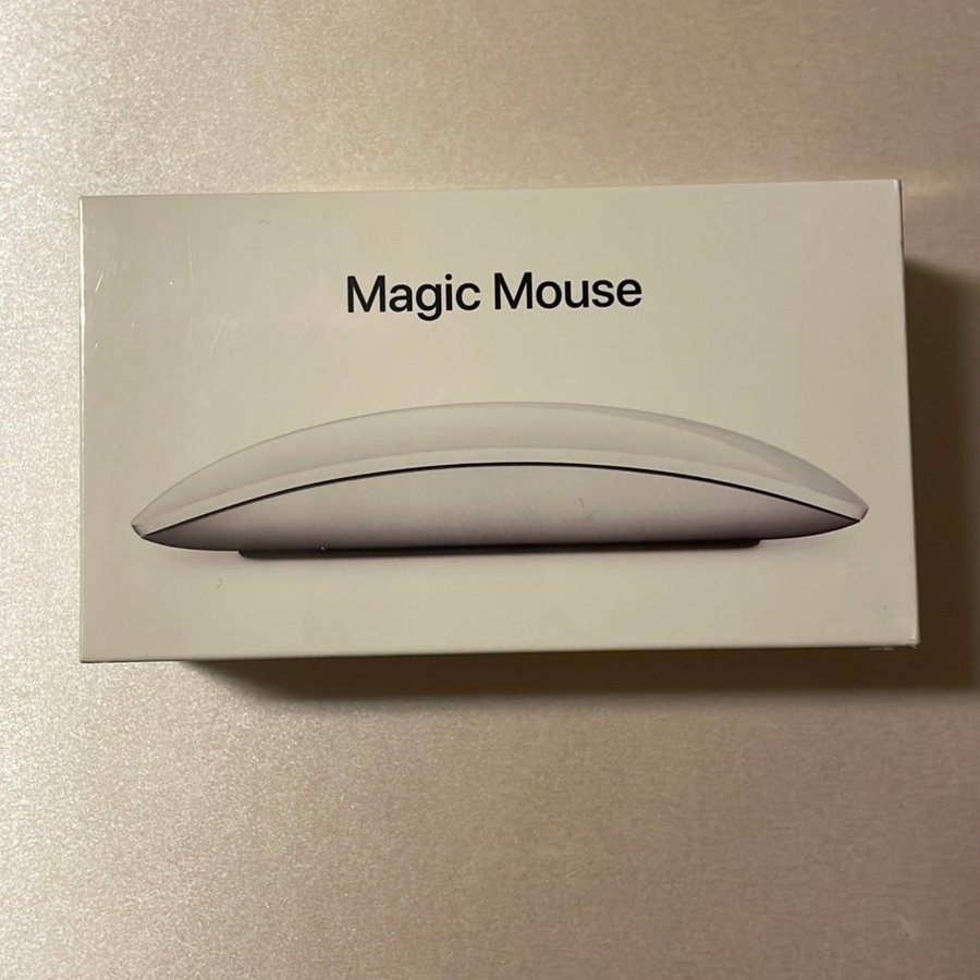 Magic Mouse i obrutet förpackning