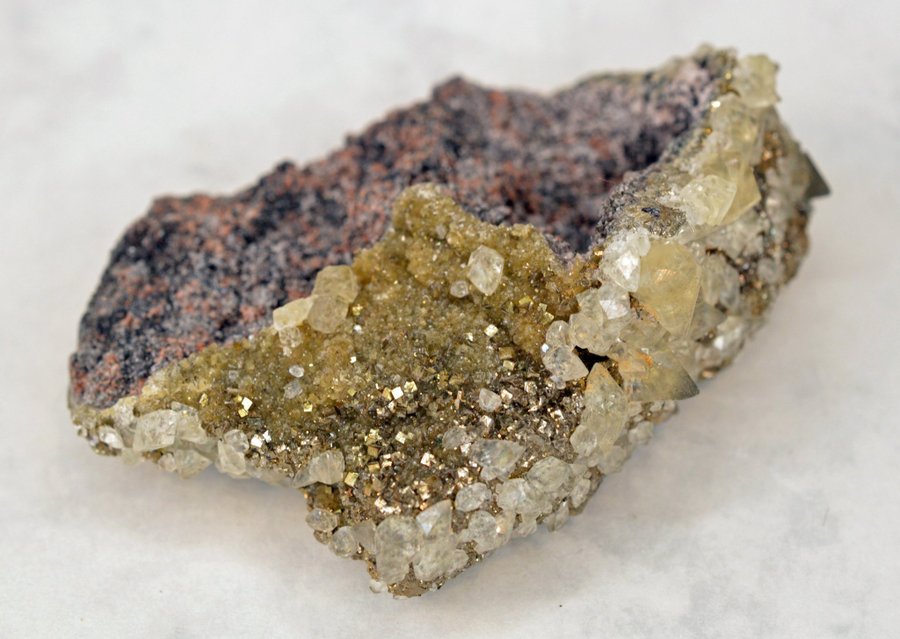 Kalcit med Pyrit (Calcite with Pyrite)