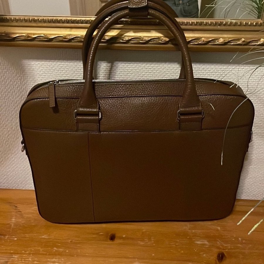 Bosun Grained Leather Briefcase Brown TIGER OF SWEDEN