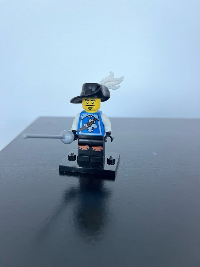 Lego minifigures series 4 - Musketeer (col04-3) - 100% komplett