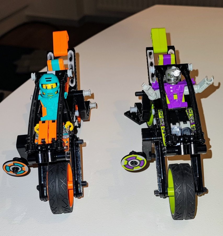 LEGO Technic Duel Bikes 8305-1