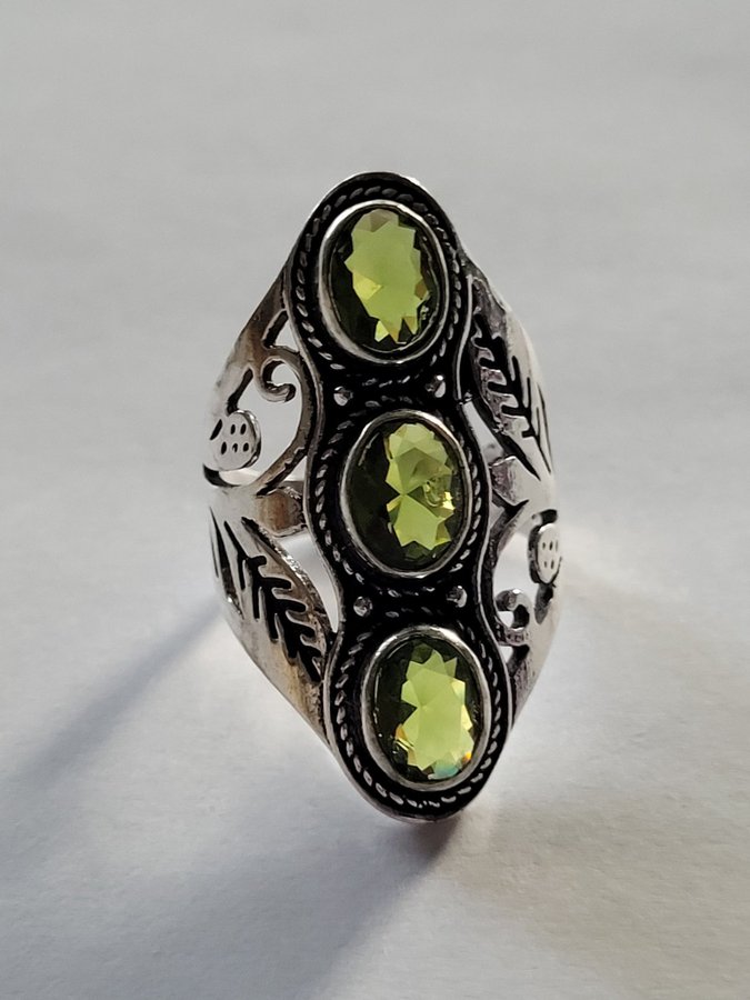 Ring med Peridot stl 1775