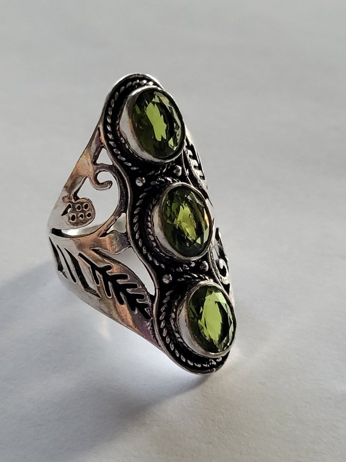 Ring med Peridot stl 1775