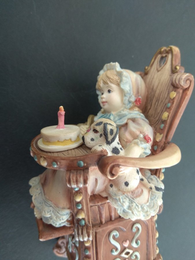 Goebel figurin Treasures of Sandra Kucks SK15 "Happy Birthday"