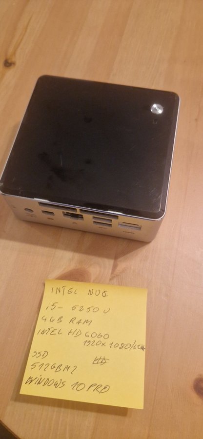 Intel NUC I5-5250U/4GB /512 GB SSD/INTEL HD/WIN10 /NR7