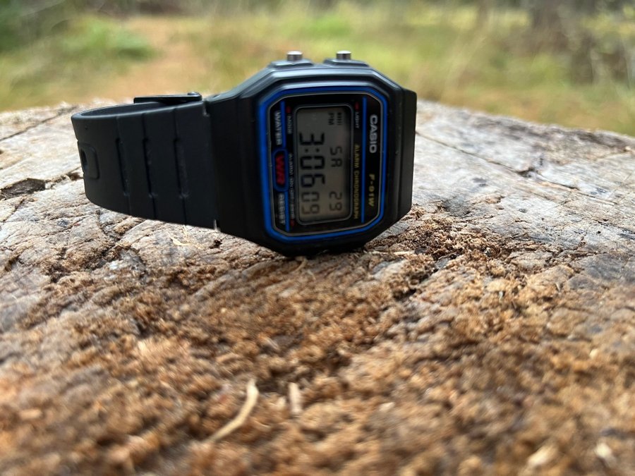 Casio F-91W Digital Klocka