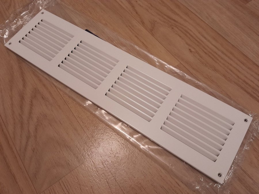 Ventilationsgaller i metall med myggnät - 40x10cm - Europlast MR4010_ST - NYTT!