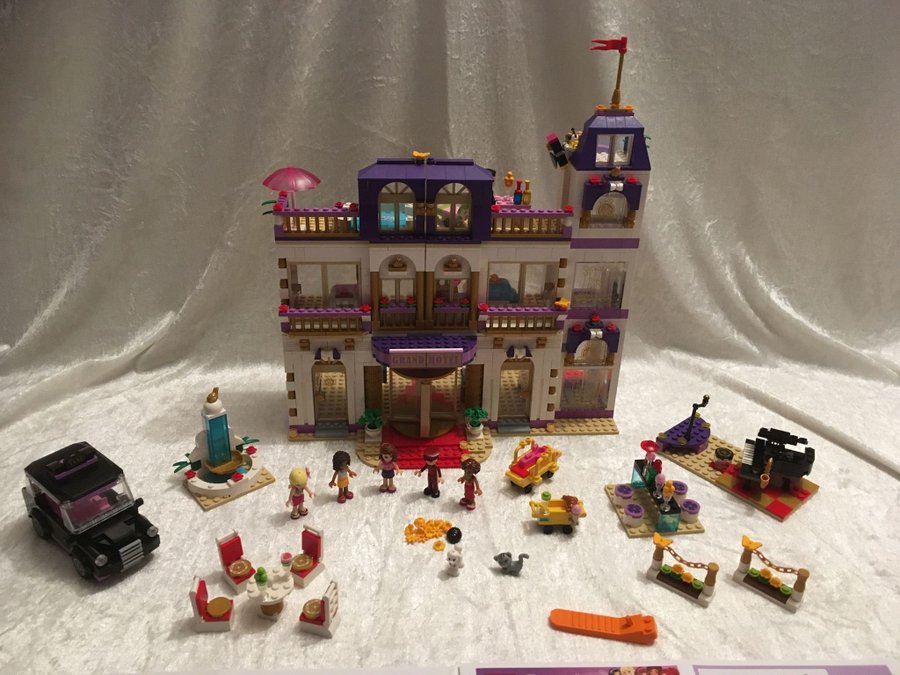 LEGO® Friends | Heartlake Grand Hotel | 41101