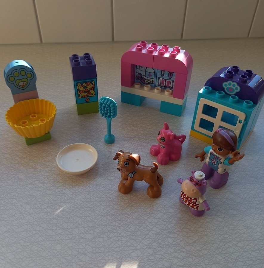 Lego Duplo 10828 - Doktor McStuffins Djurklinik