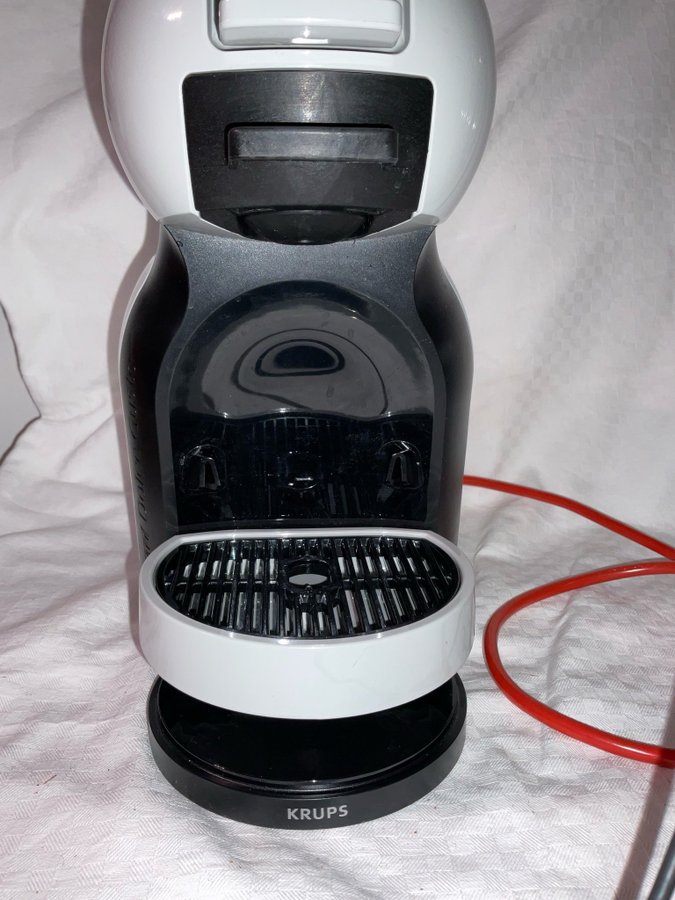 Nescafé Dolce Gusto Kapselmaskin + kapselhållare