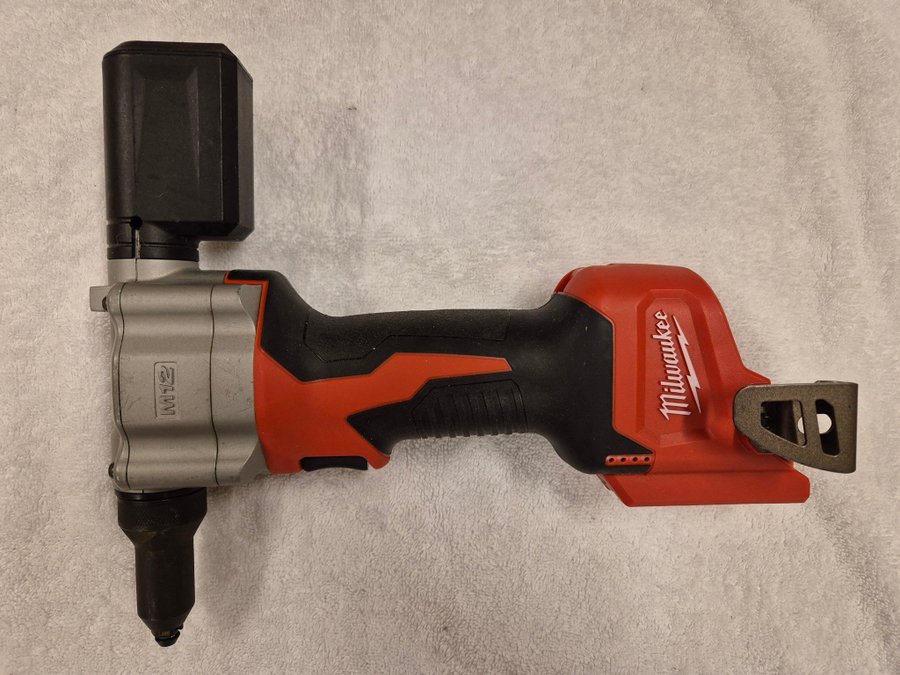 Milwaukee M12 BPRT-0 Popnitmaskin