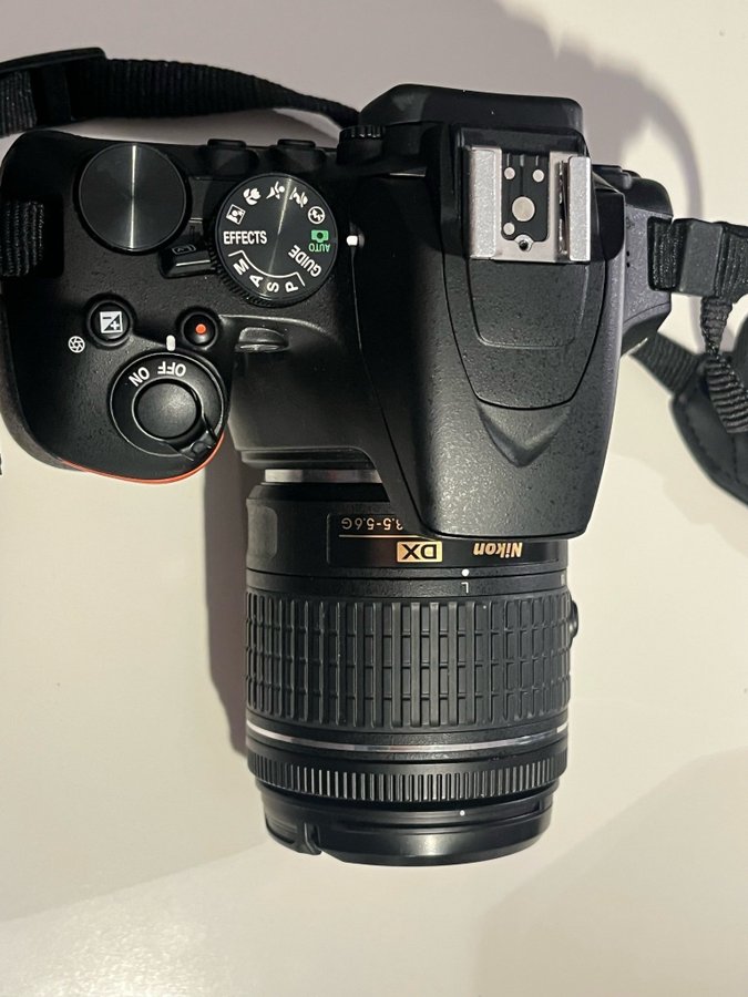 Nikon D3500 kamera med objektiv, 32 GB minneskort