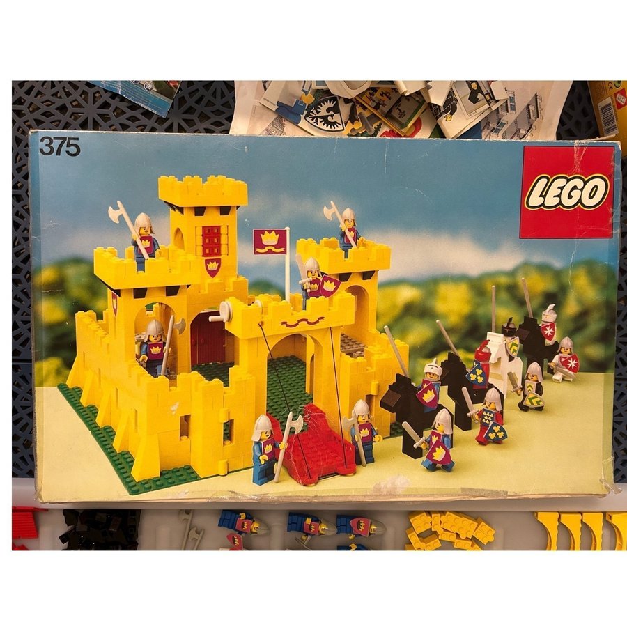 Lego 375 - Castle, Gula borgen