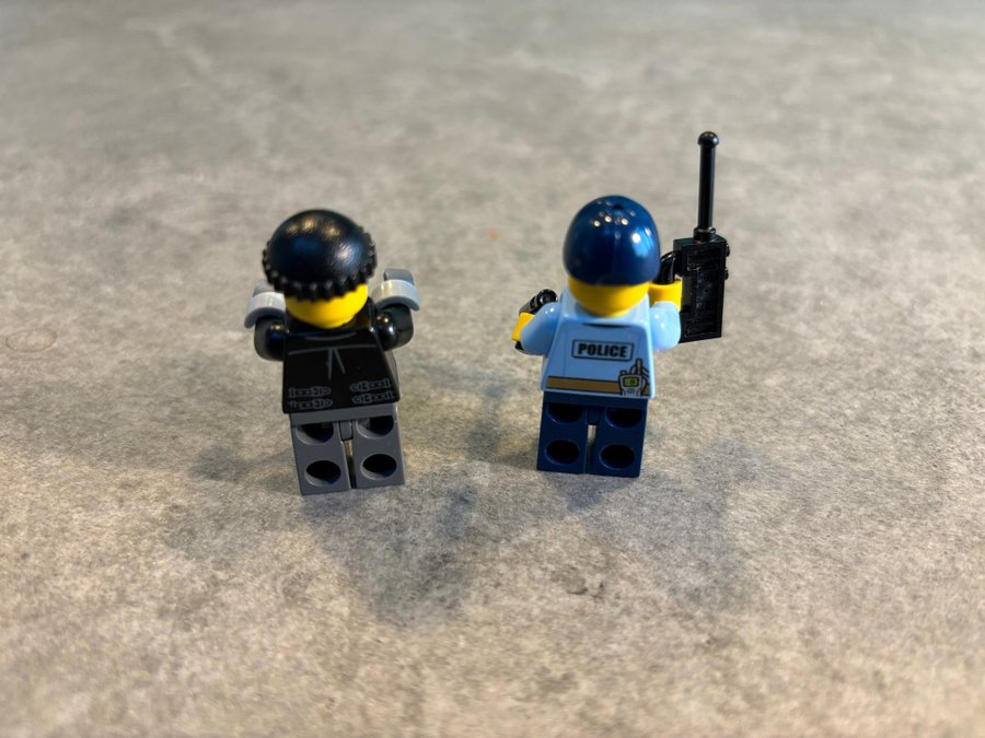 Lego Minifigurer - Bandit og Politibetjent.