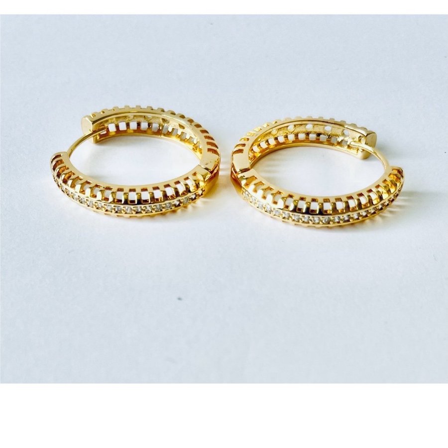 24 k Gold plated Earings with the like of diamonds