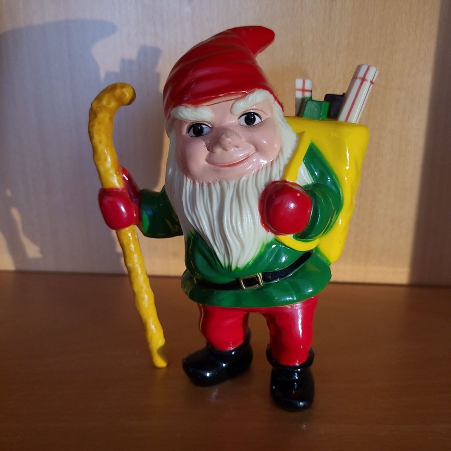 Retro / Karen Kjaersgaard. Tomte med julsäck.