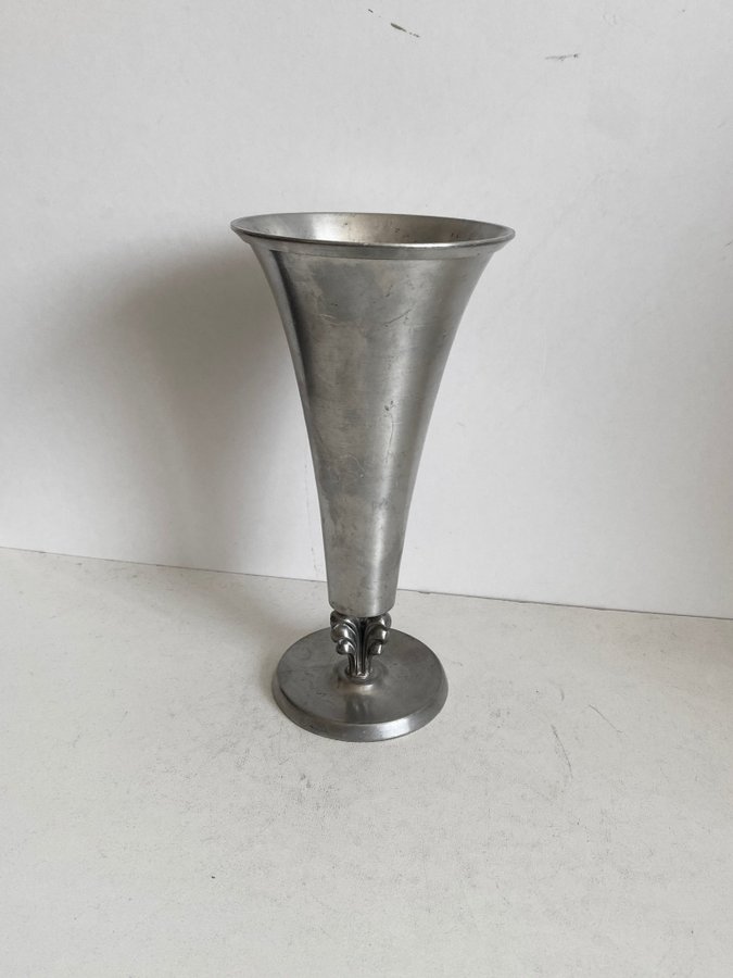 Vas GAB tennvas Art Deco Swedish Grace 1900-tal vintage Pewter vase 1930's