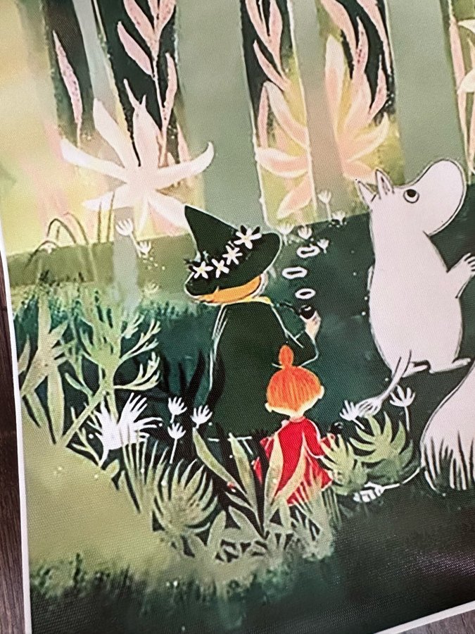 Mumin trollen med vänner i skogen tavla canvas  postermoomin