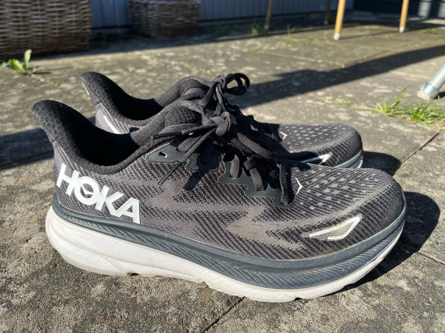 Hoka One One Clifton 9 Löparskor Svart EU 42