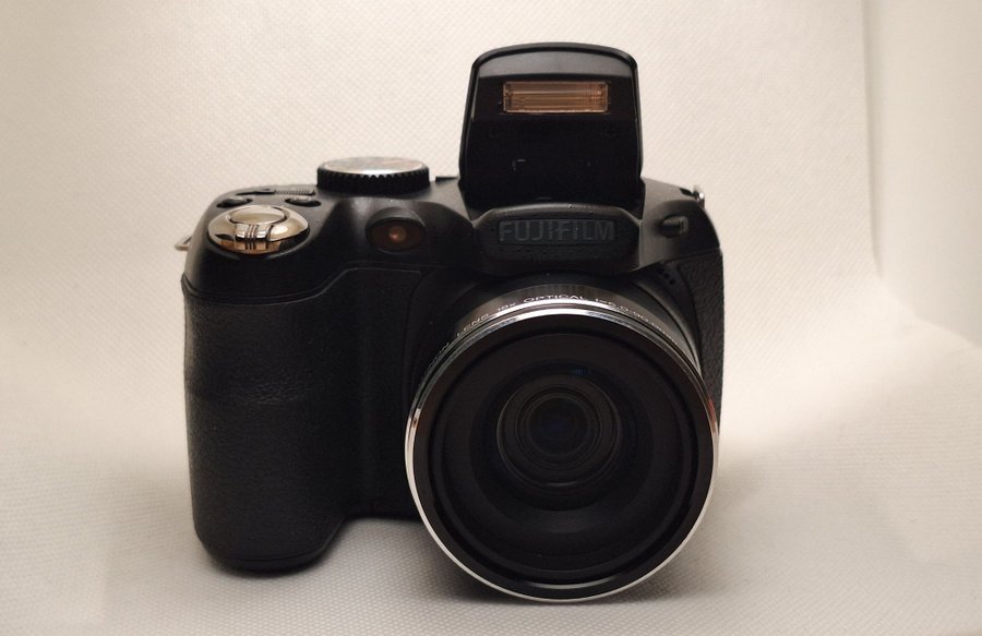 Fuji Finepix S2950