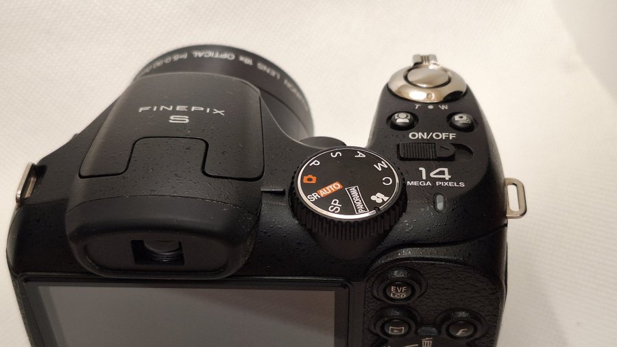 Fuji Finepix S2950