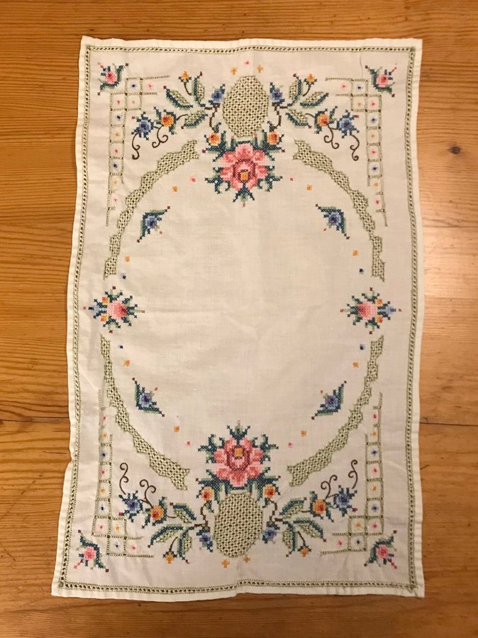 Retro Vintage Broderi Folk Handgjorda Hantverk Trasa Tyg Blom handsydd korsstygn