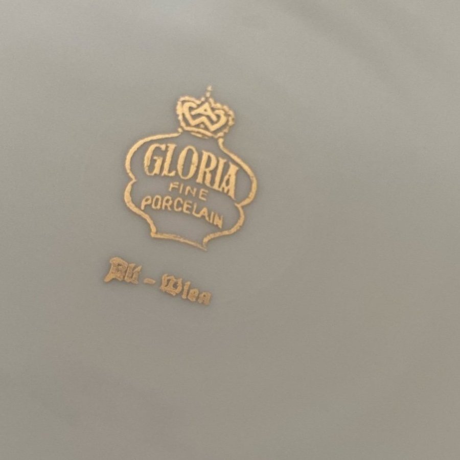 Gloria Fine Porcelain fat