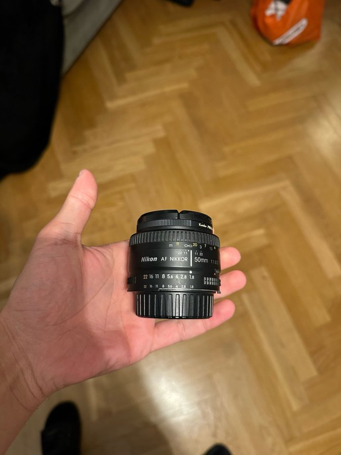 Nikon AF Nikkor 50mm 1:1.8 D