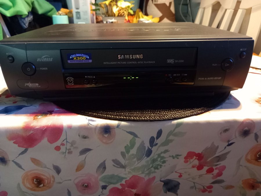 Samsung Video Cassette Recorder SV-220X 15W Fullt Fungera