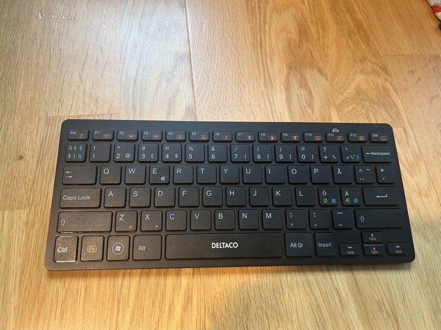 DELTACO KB-624 Bluetooth Mini Keyboard