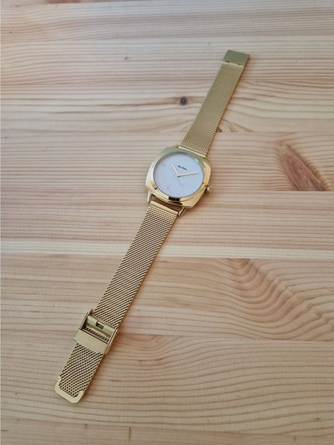 Bon Echo Laurentia armbandsur guld förgylld utrop 99kr!