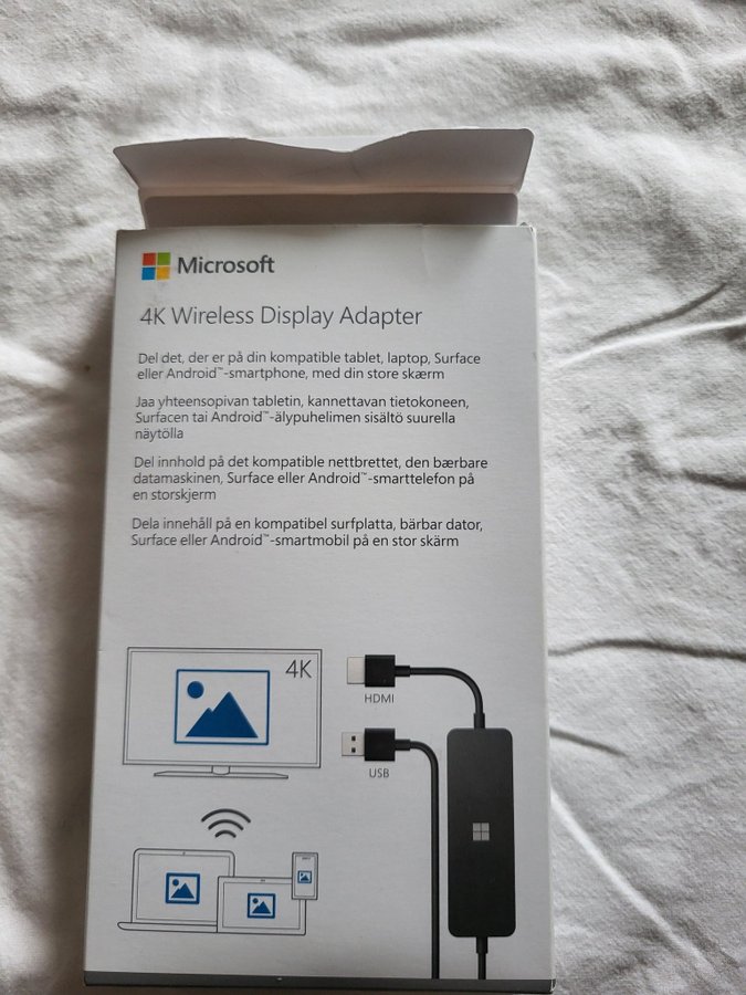 Microsoft 4K Wireless Display Adapter