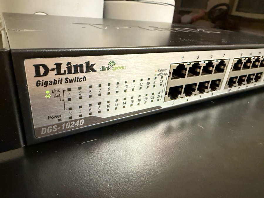 D-Link Gigabit Switch DGS-1024D