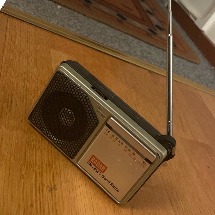 Radar FM/AM 2 Band Radio , British Design