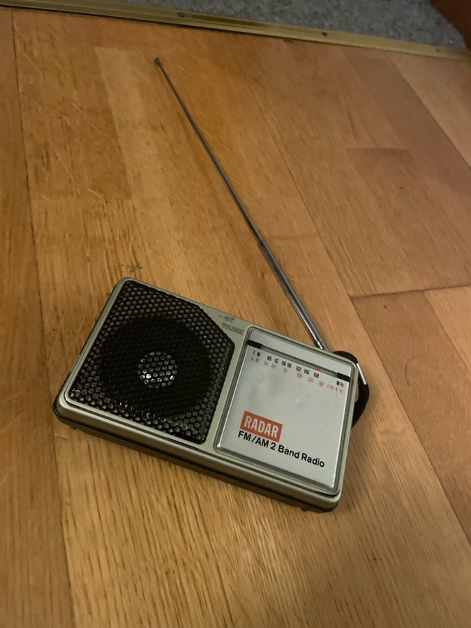 Radar FM/AM 2 Band Radio , British Design