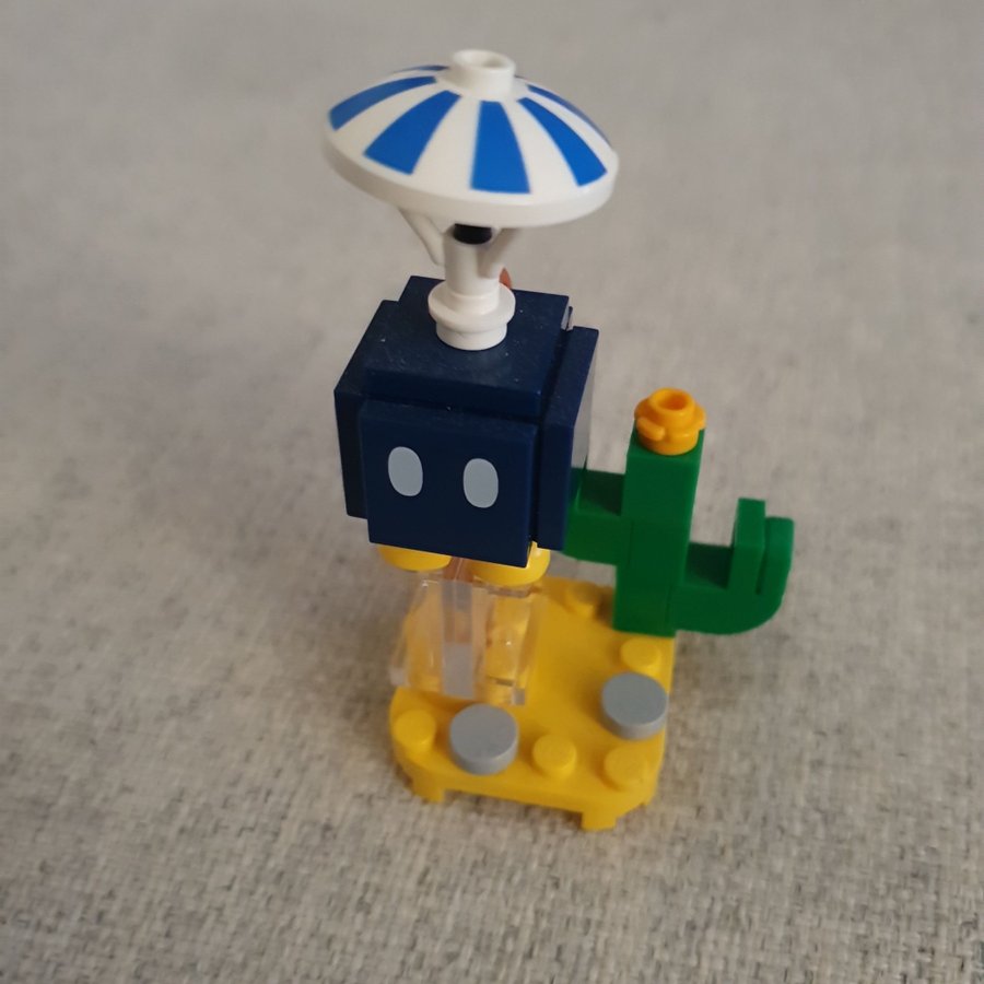 Lego Mario 3 Parachute Bob-Omb