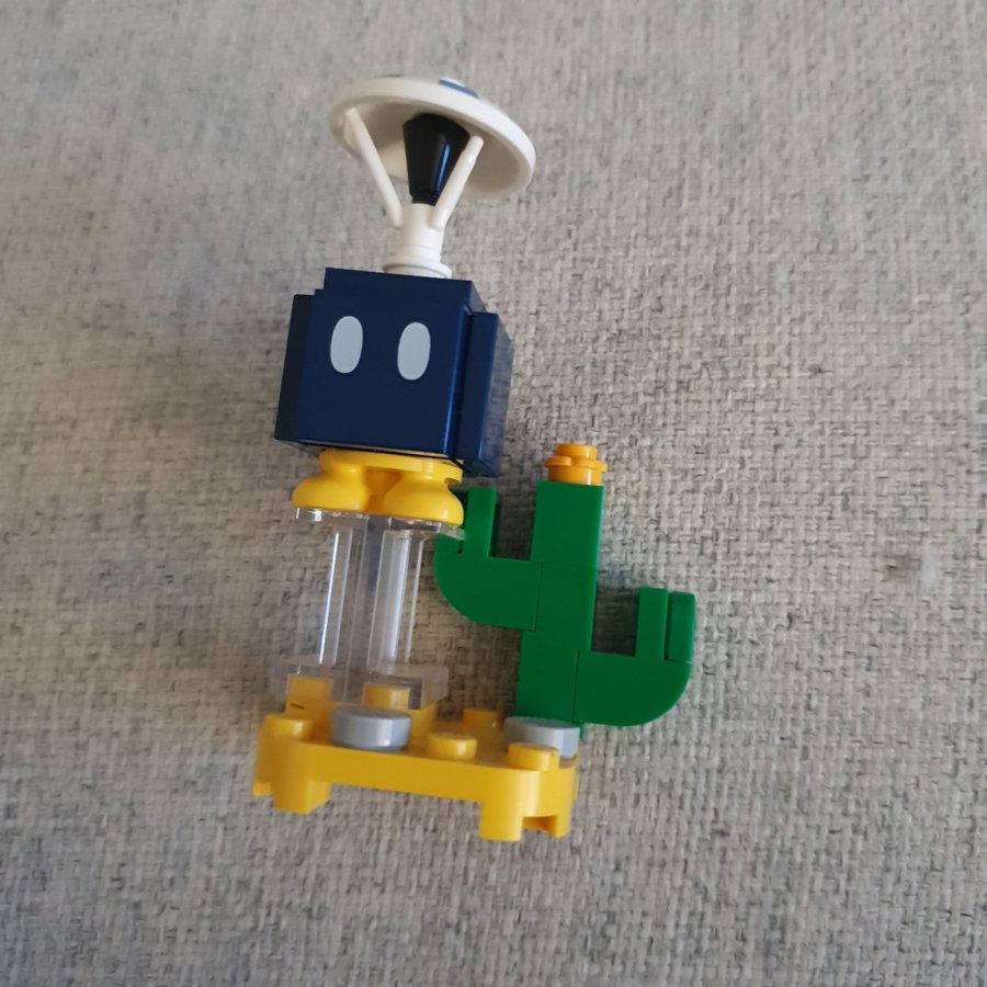 Lego Mario 3 Parachute Bob-Omb