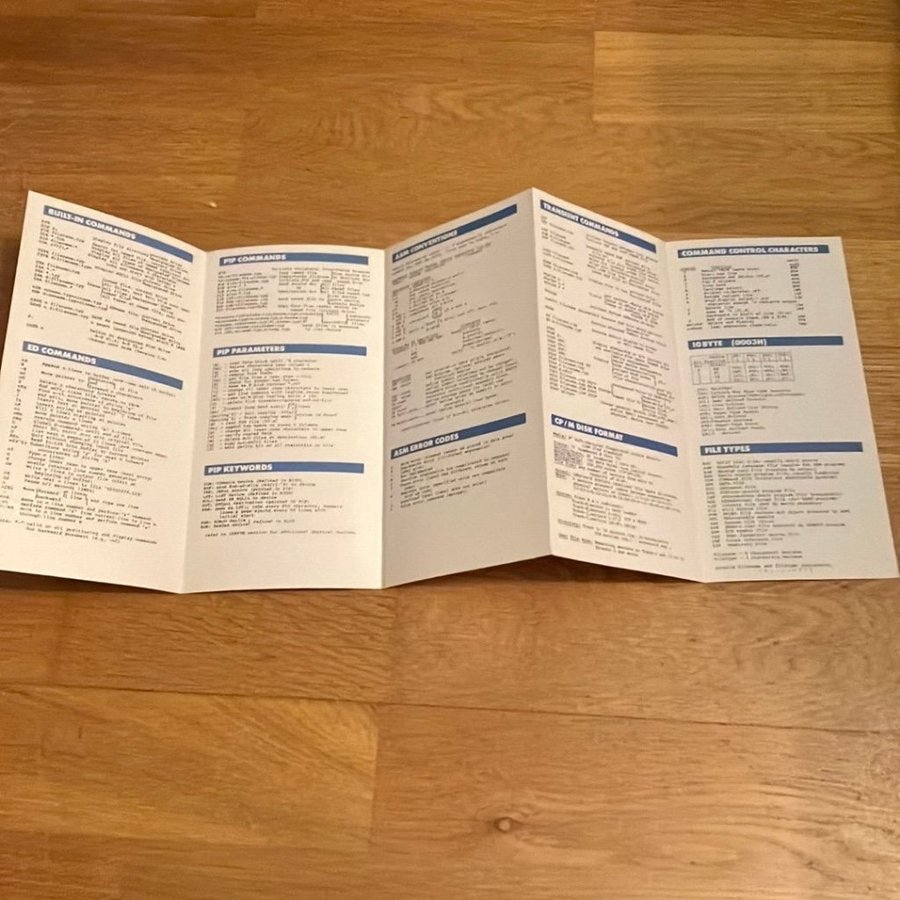 Litet häfte/papper CP/M Programmers reference guide