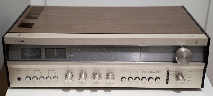 Philips AH777 AM/FM Stereo Receiver (1978)