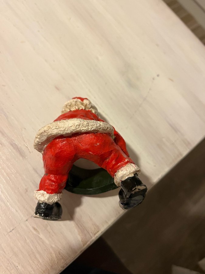 Gammal tomte som ska sitta på flaska