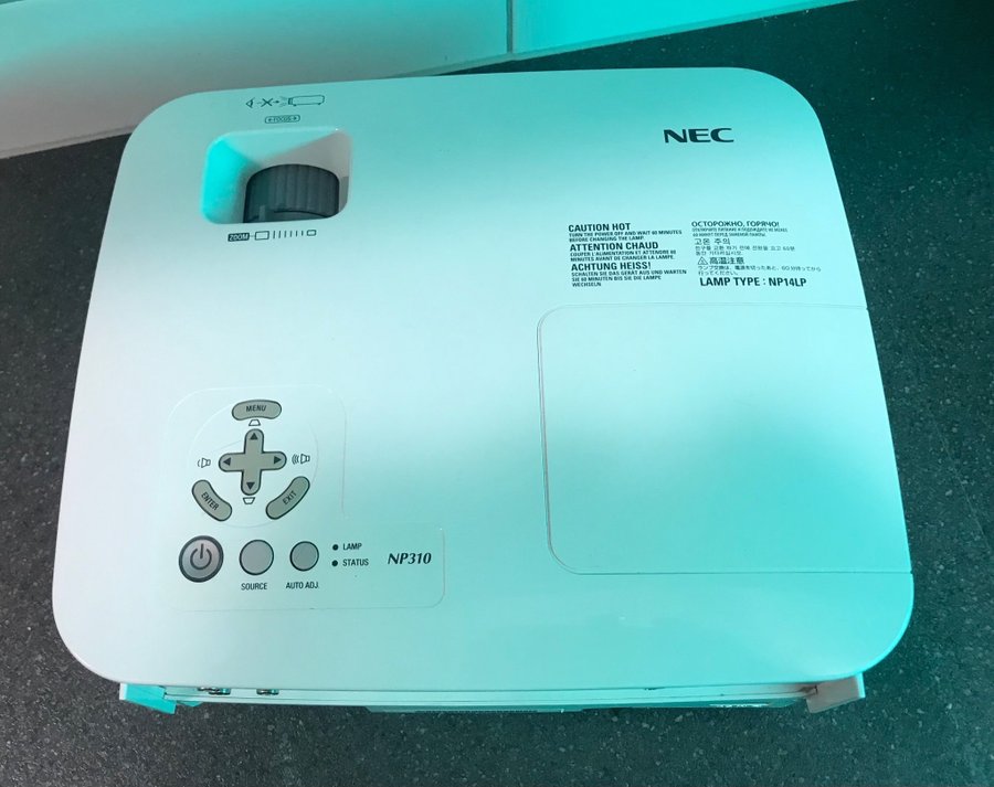 NEC NP310 Projektor ,98 procent lampa kvar