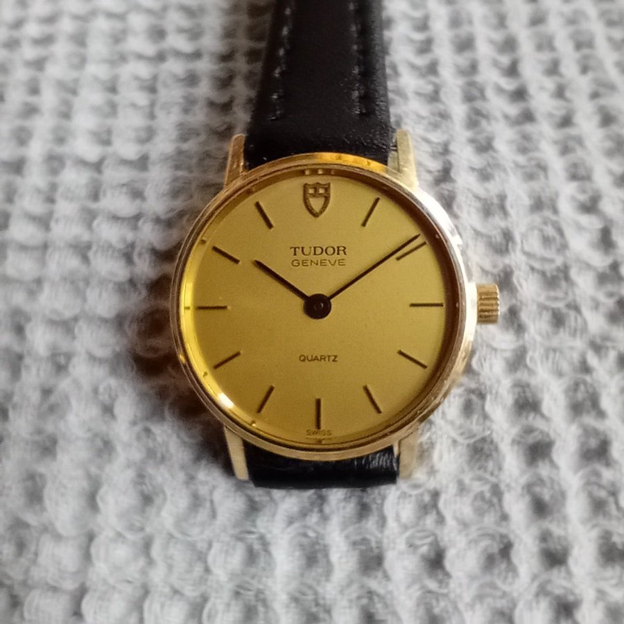 Tudor Genève Kvarts Ur 18K Guld 25mm.