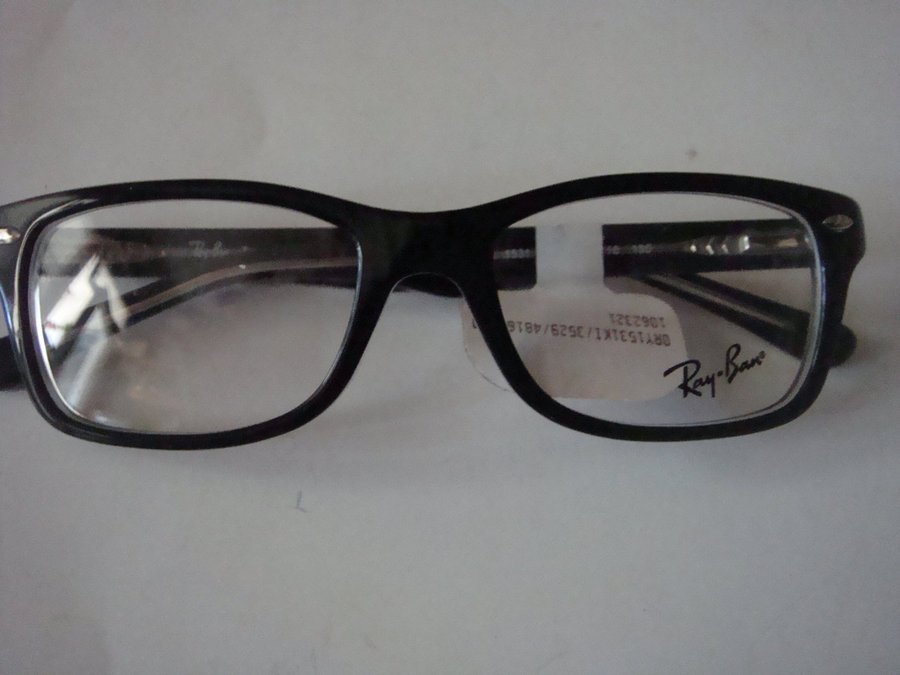 New "Ray-Ban" eyeglasses frames