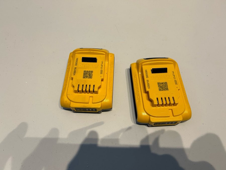 2 st DeWalt 18V XR 2.0Ah Batterier