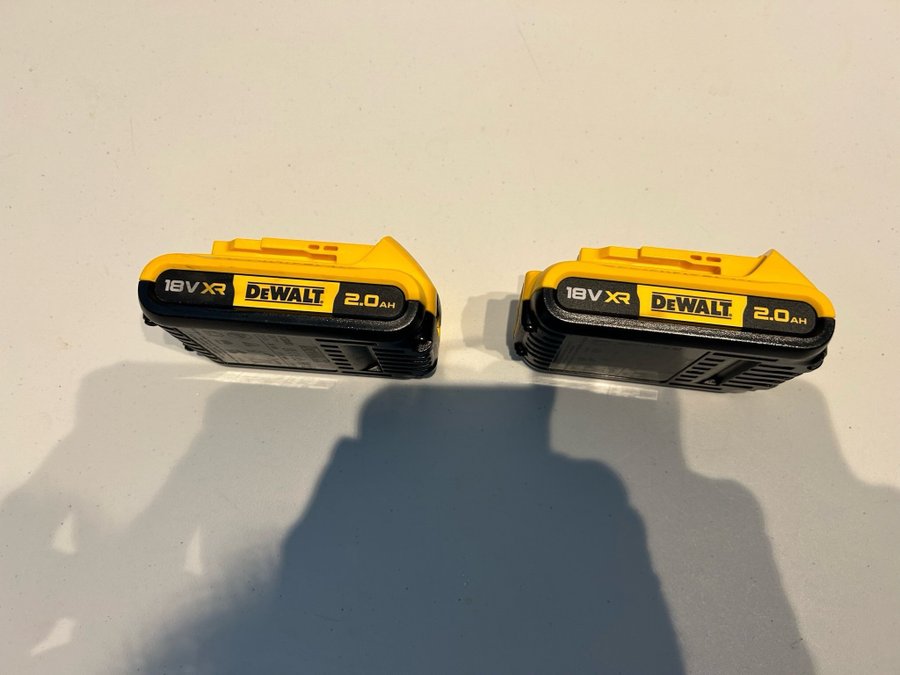 2 st DeWalt 18V XR 2.0Ah Batterier